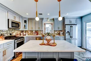 86 Burnside Pl, Wanaque, NJ 07420 - Photo 18