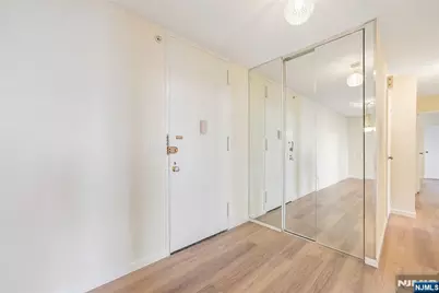 200 Winston 1001 #1001, Cliffside Park, NJ 07010 - Photo 2