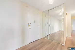 200 Winston 1001, Cliffside Park, NJ 07010 - Photo 2