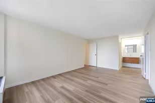 200 Winston 1001, Cliffside Park, NJ 07010 - Photo 16