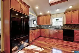 0-54 Yost Pl, Fair Lawn, NJ 07410 - Photo 8