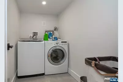 174 Hillcrest Drive, Wayne, NJ 07470 - Photo 16