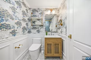 2301 Rio Vista Dr, Mahwah, NJ 07430 - Photo 22