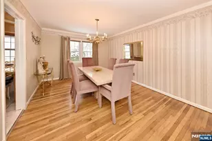 368 Elmwood Dr, Paramus, NJ 07652 - Photo 4