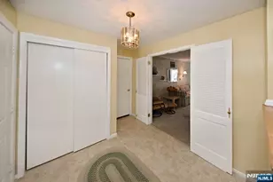 368 Elmwood Dr, Paramus, NJ 07652 - Photo 18