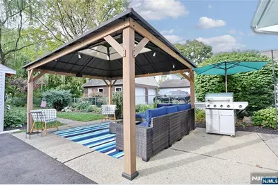 112 Diamond Bridge Avenue, Hawthorne, NJ 07506 - Photo 20