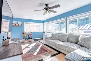 112 Diamond Bridge Ave, Hawthorne, NJ 07506 - Photo 10