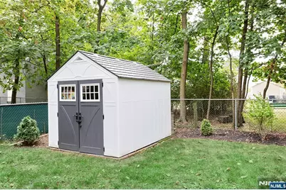 112 Diamond Bridge Avenue, Hawthorne, NJ 07506 - Photo 26