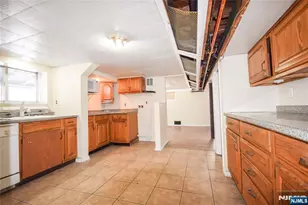 31 Aberdeen, Haledon, NJ 07509 - Photo 18