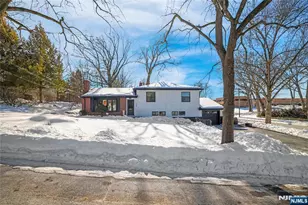 589 Fletcher Ave, Oradell, NJ 07649 - Photo 2