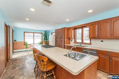 573 Wyckoff Avenue, Mahwah, NJ 07430 - Photo 6
