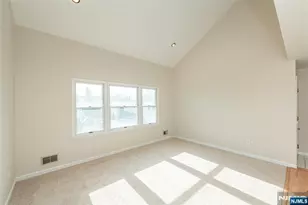 45 Royal Ave 36, Hawthorne, NJ 07506 - Photo 4