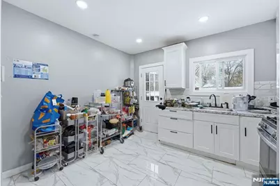 68 Kearny Street, Newark, NJ 07104 - Photo 6