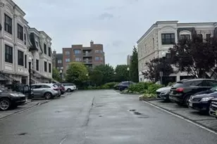14 Marquis Ct 14, Edgewater, NJ 07020 - Photo 4