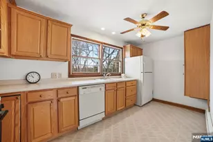 36 Page Dr, Oakland, NJ 07436 - Photo 10