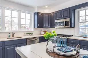 25 Melrose Pl, Montclair, NJ 07042 - Photo 4
