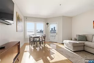 216 The Promenade, Edgewater, NJ 07020 - Photo 4