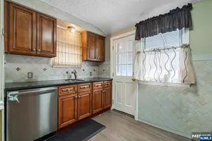 32-06 Rosalie St, Fair Lawn, NJ 07410 - Photo 6