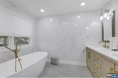 478 Luhmann Drive, New Milford, NJ 07646 - Photo 20