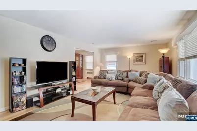 25 Woodland Avenue, West Orange Township, NJ 07052 - Photo 4