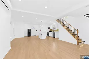 216 Renner Ave, Newark, NJ 07112 - Photo 4