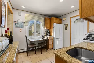 22 Cliff Hill Rd, Clifton, NJ 07013 - Photo 10