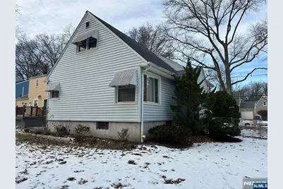 250 Stuyvesant Road, Teaneck Township, NJ 07666 - Photo 10