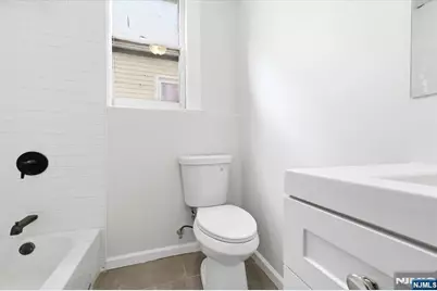 29 Cedar Avenue, Newark, NJ 07106 - Photo 16