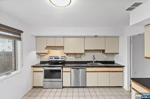 319 Gorge Road 5, Cliffside Park, NJ 07010 - Photo 8