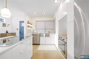 101 State Rt 5 204, Edgewater, NJ 07020 - Photo 4