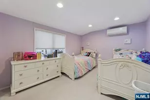 8 Gordon Rd, Bergenfield, NJ 07621 - Photo 12