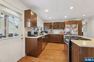 8 Gordon Rd, Bergenfield, NJ 07621 - Photo 6