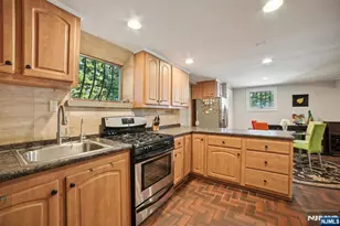 63 Hemlock Rd, Little Falls Township, NJ 07424 - Photo 12