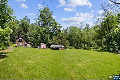 77 Voorhis Road, Kinnelon Borough, NJ 07035 - Photo 12