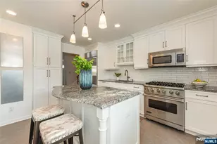 33 Tuers Pl, Montclair, NJ 07043 - Photo 14