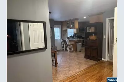 22 Garners Lane, Elmwood Park, NJ 07407 - Photo 6