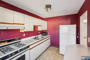 1154 Valley Road 1A, Wayne, NJ 07470 - Photo 8