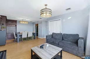 192 Burnett Ave 15, Maplewood, NJ 07040 - Photo 6