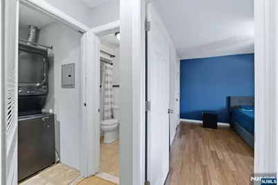 192 Burnett Avenue 15 #15, Maplewood, NJ 07040 - Photo 10