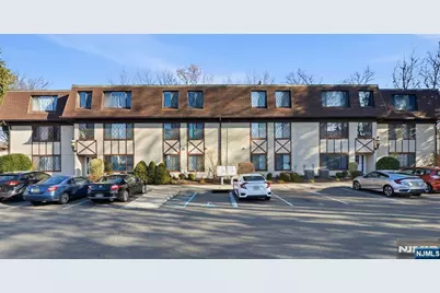 192 Burnett Avenue 15 #15, Maplewood, NJ 07040 - Photo 2