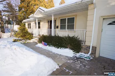 378 S Terhune Avenue, Paramus, NJ 07652 - Photo 2