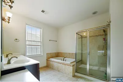 54 Carillon Circle, Livingston, NJ 07039 - Photo 22