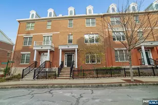 54 Carillon Cir, Livingston, NJ 07039 - Photo 2