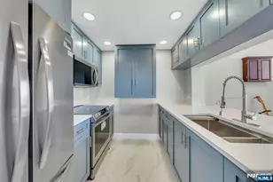 100 Old Palisade Road 3912, Fort Lee, NJ 07024 - Photo 14