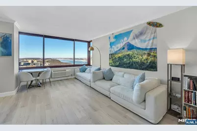 100 Old Palisade Road 3912 #3912, Fort Lee, NJ 07024 - Photo 2