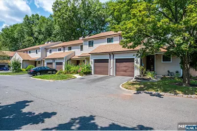 6 Tulip Court, Edison, NJ 08820 - Photo 2