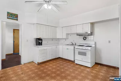 44-46 Richards Street, Newark, NJ 07105 - Photo 4