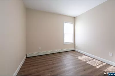 238 Van Avenue, Pompton Lakes, NJ 07442 - Photo 18