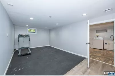 43 Graydon Terrace, Clifton, NJ 07013 - Photo 32