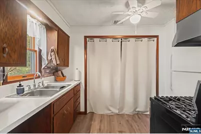 35 Vine Avenue, West Milford, NJ 07480 - Photo 10